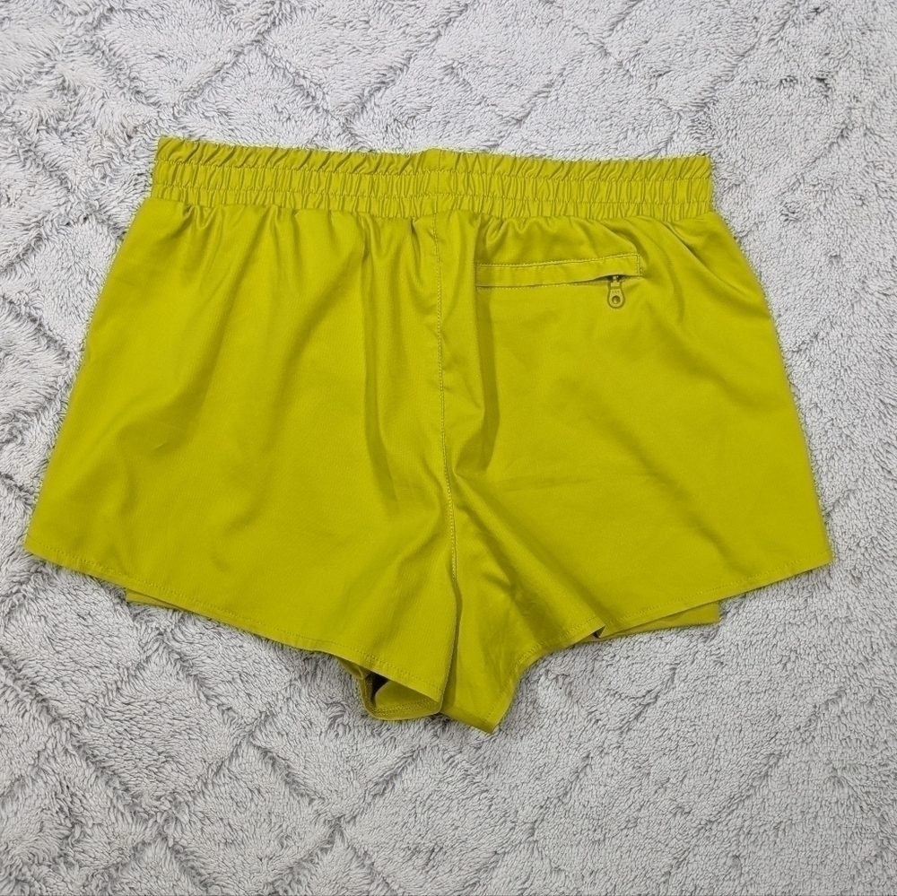 Girlfriend Collective Shorts Women's S Green Lime Trail Lined Micro Hi-Rise 2” - Picture 7 of 9
